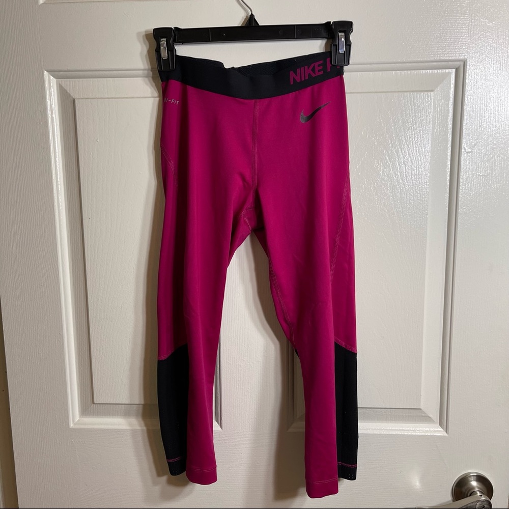 Womans Nike PRO dry fit breathable cropped sports leggings compression Size S